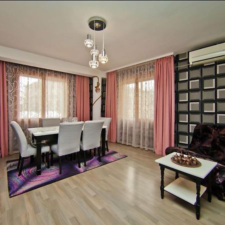Perla 2-Bdrm In The Heart Of The City Varna Exteriör bild
