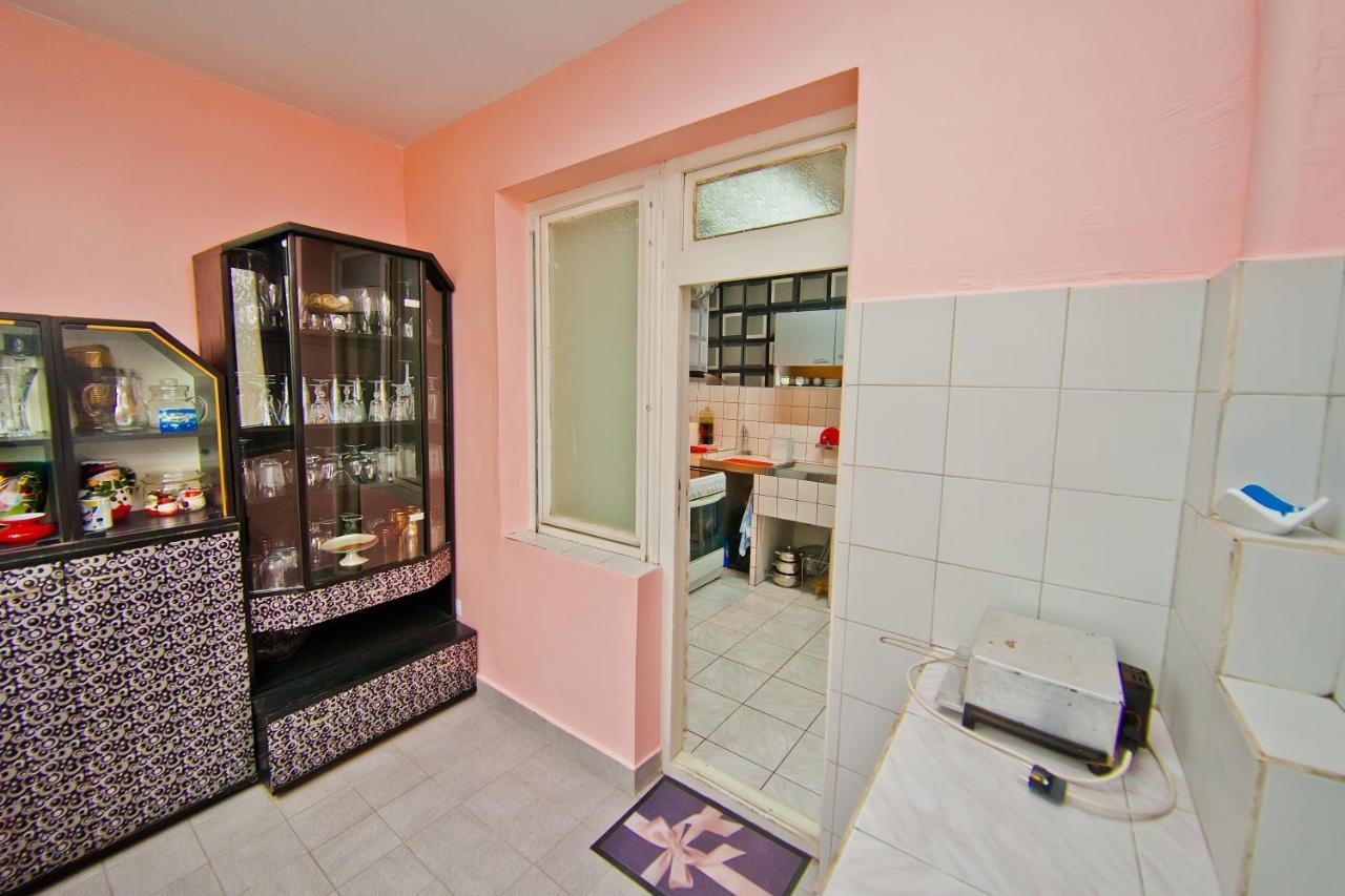 Perla 2-Bdrm In The Heart Of The City Varna Exteriör bild