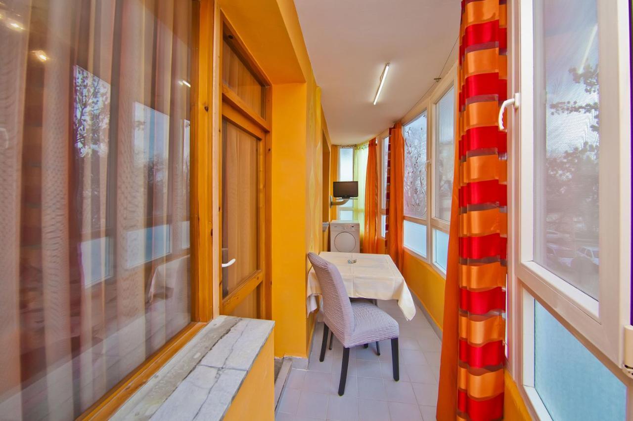 Perla 2-Bdrm In The Heart Of The City Varna Exteriör bild